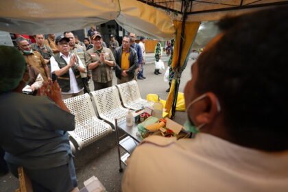 BNPB mempercepat penanganan gempa M7,7 di NTT dengan mengoptimalkan posko nasional, distribusi logistik, dan pendataan kerusakan.