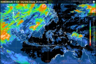 BMKG memprakirakan Bibit Siklon Tropis 94W mulai melemah, namun hujan lebat dan angin kencang masih berpotensi melanda sejumlah wilayah Indonesia pada 5 Agustus 2026.