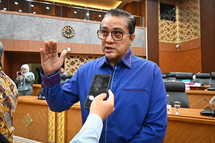 Dede Yusuf mendorong penerapan AI di Indonesia menggunakan tiga klaster wilayah dengan mempertimbangkan kesiapan infrastruktur, SDM, dan kebutuhan masyarakat.