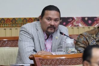 Anggota Komisi III DPR RI Martin Tumbelaka menyoroti transparansi seleksi calon Hakim Agung 2026 dalam RDP bersama panitia seleksi di Kompleks Parlemen, Jakarta.