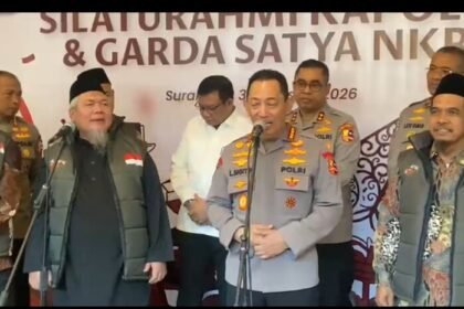 Kapolri Jenderal Polisi Listyo Sigit Prabowo menghadiri Silaturahmi Akbar Garda Satya NKRI bersama ribuan eks anggota JI di Solo.