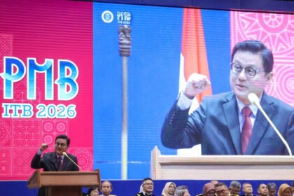 Wakil Direktur Utama MIND ID Dany Amrul Ichdan mengajak generasi muda membangun SDM unggul sebagai fondasi Indonesia Emas 2045 melalui inovasi, teknologi, dan kolaborasi.