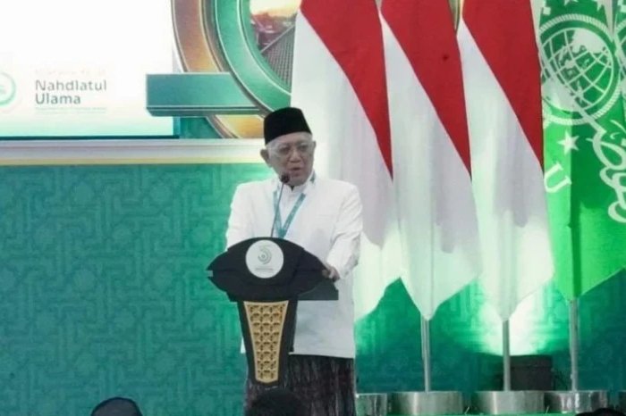Profil KH Abdul Hakim Mahfudz atau Gus Kikin, Pengasuh Pesantren Tebuireng yang terpilih sebagai Ketua Umum PBNU 2026–2031.