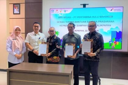 PHM menyerahkan bantuan sarana dan prasarana kepada 43 Bank Sampah Unit di Balikpapan untuk memperkuat pengelolaan sampah, meningkatkan partisipasi masyarakat, dan mendorong ekonomi sirkular.