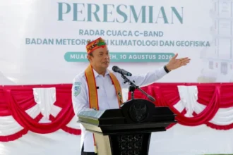 Radar Cuaca C-Band Muara Teweh resmi beroperasi untuk memperkuat pemantauan cuaca dan sistem peringatan dini di Kalimantan Tengah.