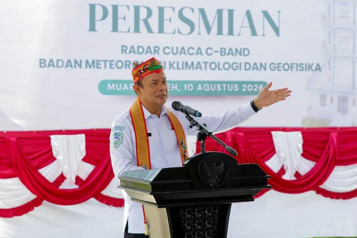 Radar Cuaca C-Band Muara Teweh resmi beroperasi untuk memperkuat pemantauan cuaca dan sistem peringatan dini di Kalimantan Tengah.