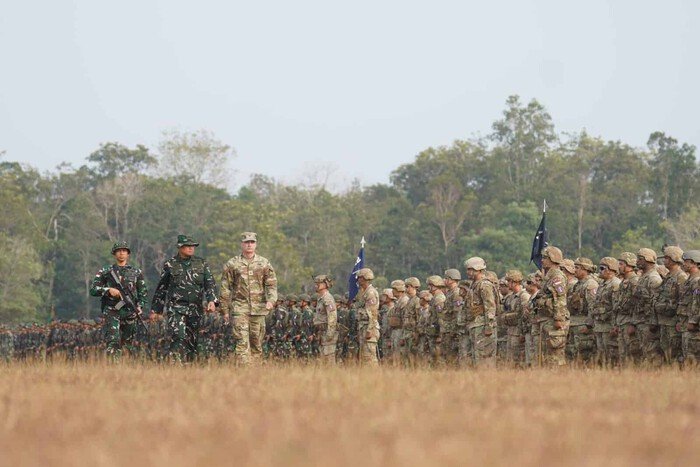 Prajurit TNI AD dan US Army mengikuti rangkaian Latma Ksatria Warrior 2026 di Puslatpur Kodiklatad, Baturaja.