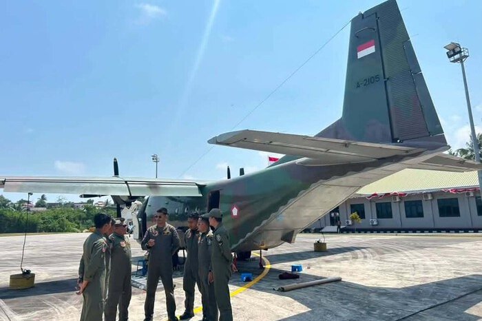 Pesawat Cassa N-212 TNI AU dikerahkan untuk melaksanakan Operasi Modifikasi Cuaca guna mendukung penanganan karhutla di Kalimantan Timur.