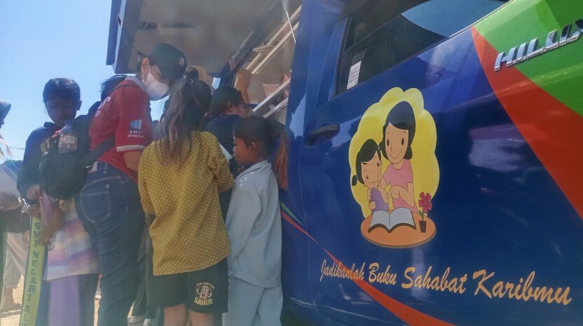 Trauma Healing hingga Buku Bacaan, Upaya Pulihkan Anak Pengungsi Gempa NTT 3 Trauma Healing hingga Buku Bacaan, Upaya Pulihkan Anak Pengungsi Gempa NTT