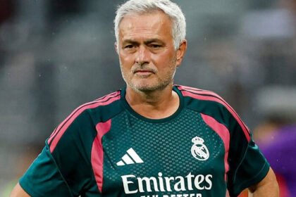Real Madrid bersiap merombak skuad dengan melepas sejumlah pemain demi membuka slot bagi target transfer anyar José Mourinho.