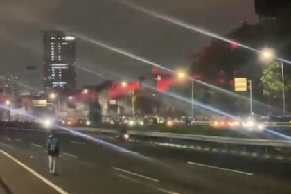 Imbas Massa Bertahan di DPR: Tol Dalam Kota Ditutup Total, 9 Gerbang Tol Utama Tak Bisa Dilalui