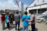 Kanopi Apotek di Jombang Ambruk Terjerat Kabel Truk Sound Horeg, Pria Tewas Saat Berteduh