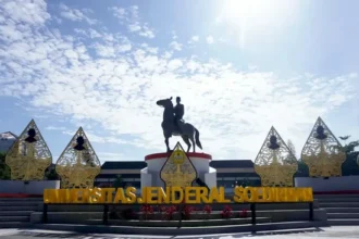 Skandal Jalur Mandiri Kedokteran Unsoed: Rektor dan Dua Wakil Rektor Resmi Dibawa ke Kantor KPK
