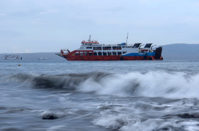 BMKG Waspadai Gelombang hingga 4 Meter di Sejumlah Perairan Indonesia