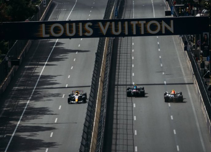 Alasan Unik di Balik Gelaran Balapan F1 GP Azerbaijan 2026 pada Hari Sabtu