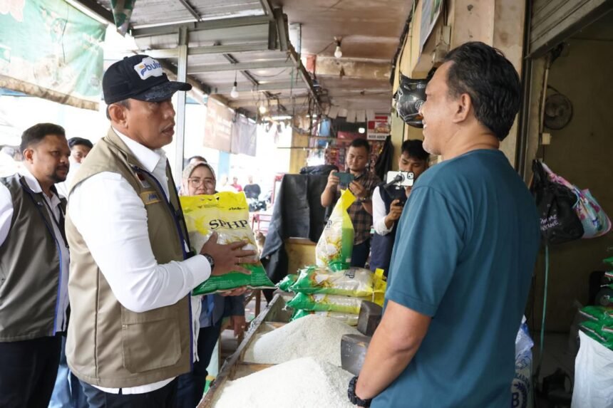BULOG Gelontorkan Beras ke Pasar dan Ritel, Jaga Harga Sesuai HET