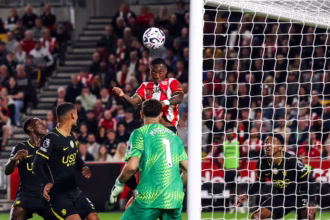 Brentford Cukur Habis Chelsea, Pertahanan The Blues Berantakan