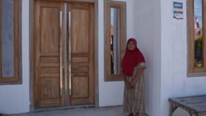 Senyum Bahagia Pedagang Gas Eceran di Brebes Usai Rumah Rentanya Dibedah Pemerintah