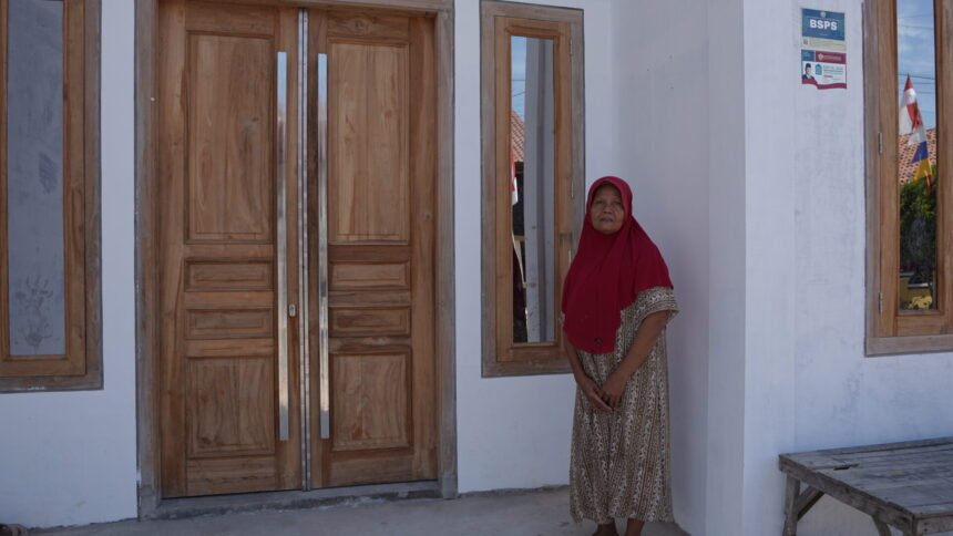 Senyum Bahagia Pedagang Gas Eceran di Brebes Usai Rumah Rentanya Dibedah Pemerintah