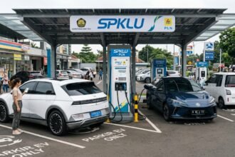 Ngecas Mobil Listrik di SPKLU Habiskan Berapa Rupiah? Begini Cara Hitungnya (Foto: GeminiAI)