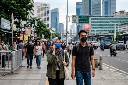 Kasus ISPA Jakarta Naik 15,7 Persen, Dinkes Imbau Warga Pakai Masker (Foto: GeminiAI)