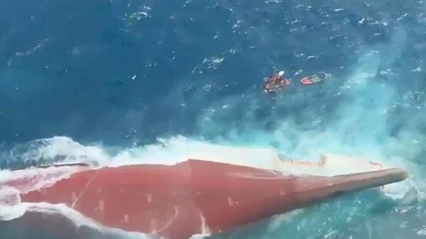 KM Virgo Transport 8 Terbalik di Laut Jawa, Diduga Terkait Cuaca Buruk dan Gelombang 2,5 Meter