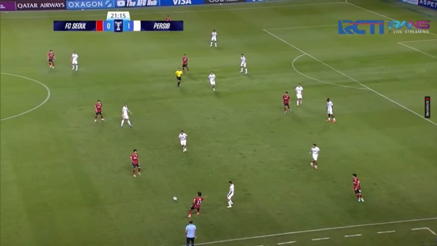 Gol Kilat Julio Cesar & Aksi Heroik Teja, Persib Bungkukkan FC Seoul di Kandangnya