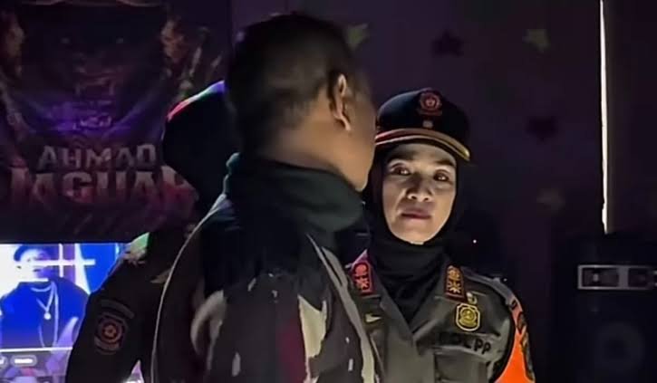 Satpol PP Bongkar Warung Miras, Razia Memanas Gara-Gara Oknum TNI