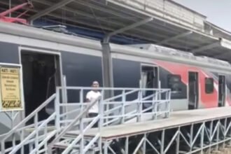 Duduk Perkara Penumpang KRL Cekcok dengan Petugas di Stasiun Angke