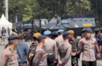 Persib Tiba di GBK Menumpangi 7 Rantis, Persija Disambut Yel-yel Gemuruh Jakmania