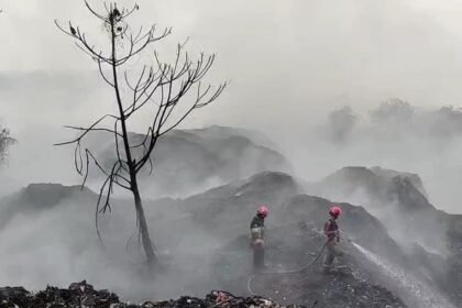 Hari Keempat Kebakaran TPA Galuga, 600 Personel Gabungan Berjibaku Jinakkan Api di Bawah Sampah