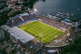 Bukan Sekadar Stadion, Kandang Como di UCL Punya Pemandangan Danau Como (Foto: Como1907)