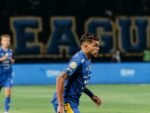 Persib Jadi Satu-satunya Tim yang Pakai Patch Emas di Super League 2026/2027 (Foto: IG/@persib)