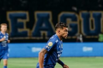 Persib Jadi Satu-satunya Tim yang Pakai Patch Emas di Super League 2026/2027 (Foto: IG/@persib)