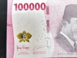 Uang Rupiah Cetakan 2026 Bertanda Tangan Purbaya Jadi Buruan Kolektor (Foto: Garuda TV/Rizki Raffi)