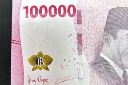 Uang Rupiah Cetakan 2026 Bertanda Tangan Purbaya Jadi Buruan Kolektor (Foto: Garuda TV/Rizki Raffi)