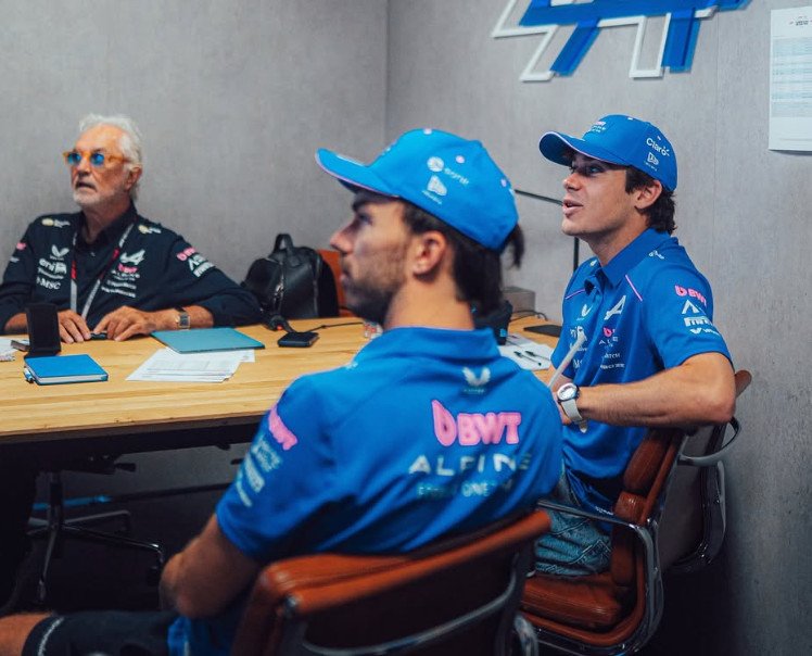 Flavio Briatore Ancam Sanksi Internal Usai Franco Colapinto Tabrak Rekan Setim di GP Azerbaijan