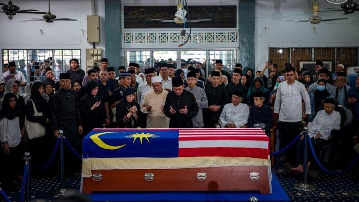 Malaysia Berduka, Istri Mahathir Mohamad Wafat di Usia 100 Tahun