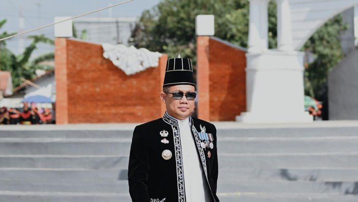 Terjaring OTT KPK, Segini Isi Garasi Mewah Eks Bupati Kebumen : Ada Pesawat Terbang