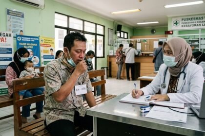 Dampak Erupsi Anak Krakatau, Puluhan Warga Pandeglang Terserang ISPA (Foto: GeminiAI)