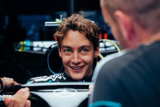 George Russell Kuasai FP1 F1 GP Azerbaijan, Mobil Antonelli Justru Berasap Ditengah Sesi