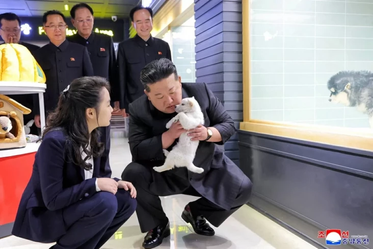 Pemimpin Korea Utara Kim Jong-un ingin rakyatnya lebih banyak bersenang-senang. Korea Utara kini membangun banyak tempat hiburan. Foto/KCNA