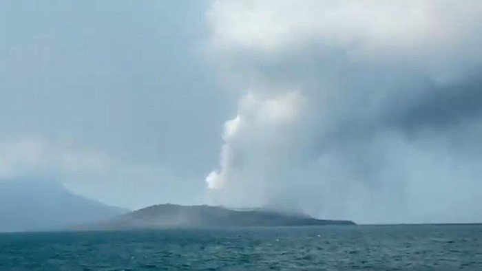 Bukan Tsunami, Penyebab Anomali Gelombang Tak Lazim di Gunung Anak Krakatau Masih Misteri