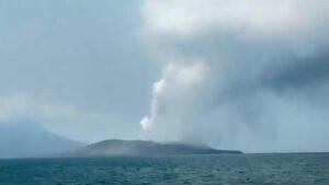 Status Gunung Anak Krakatau Turun Jadi Waspada, Wisatawan dan Warga Dilarang Dekati Radius 2 Km