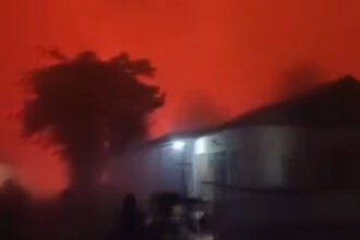 Mencekam, Langit Kalimantan Memerah Pekat Diduga Akibat Karhutla, Ini Kata BMKG