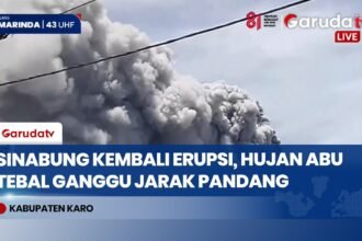 Waspada! Gunung Sinabung Semburkan Abu Hitam 3,5 Km, Jalur Lalu Lintas Terganggu