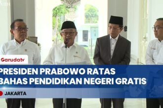Presiden Prabowo Gelar Ratas di Istana, Bahas Rencana Sekolah dan Kuliah Negeri Gratis!