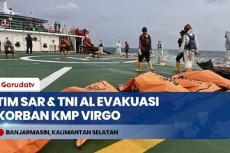 Tim SAR & TNI AL Evakuasi 14 Jenazah Korban KMP Virgo Transport 8 Menggunakan Helikopter