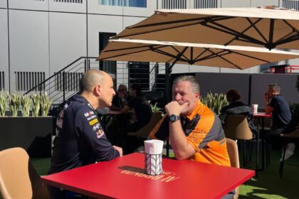 Terciduk Diskusi di Paddock, McLaren Ngotot Bajak Gianpiero Lambiase Lebih Cepat dari Red Bull