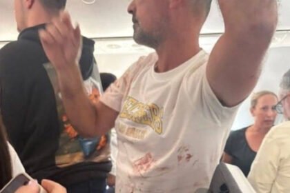 Pilot Berkelahi di Dalam Kokpit, Pesawat Flydubai Rute Tel Aviv Mendarat Darurat di Arab Saudi
